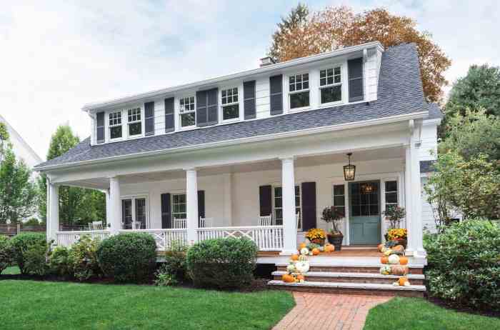 Colonial style home exterior