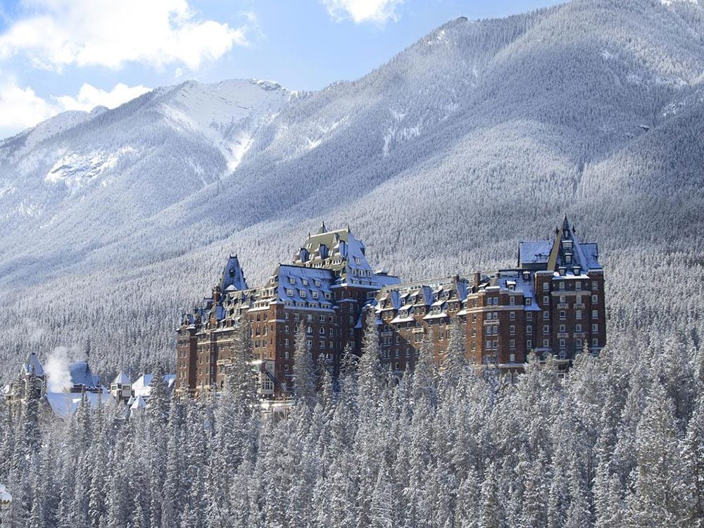 Best Hotel in Canada : Luxury, Budget & Unique Stays for 2025