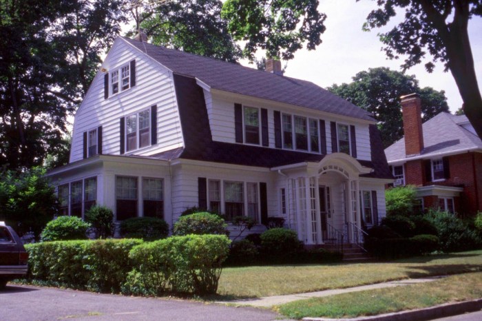 Unique colonial style home exterior features and details