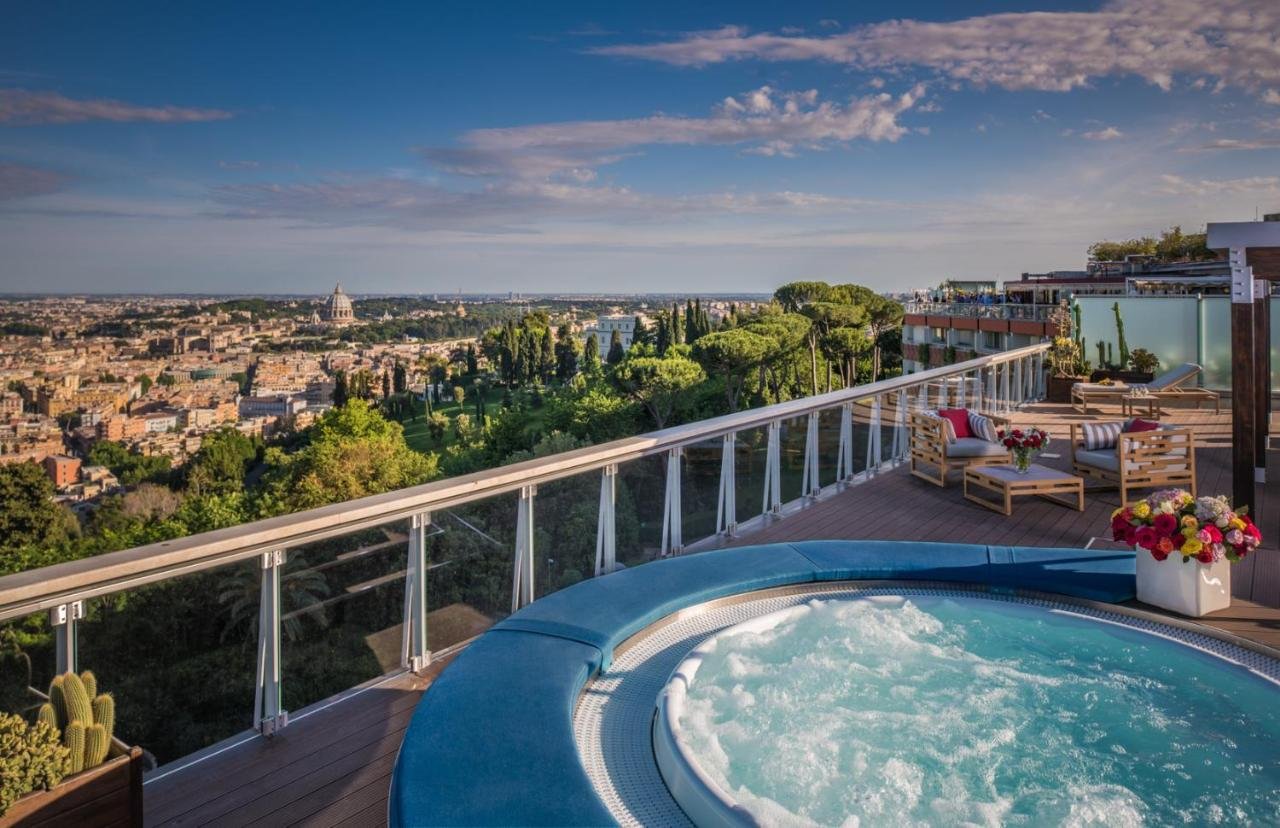 Most romantic hotels in italy with breathtaking views of the city