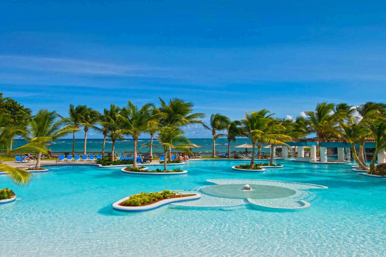 Top-rated romantic hotels in the caribbean with all-inclusive options